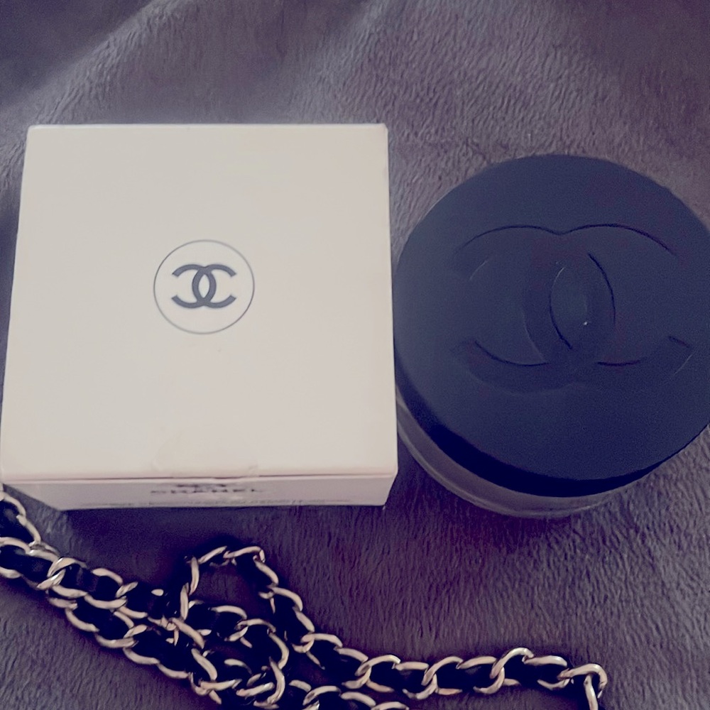CHANEL N°1 DE CHANEL Red Camelia REVITALIZING MASK. New - Picture 5 of 9